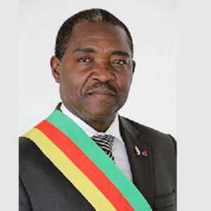 L'honorable Martin Oyono